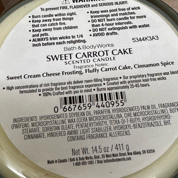 NEW B&BW Sweet Carrot Cake 3 Wick Candle - Picture 4 of 4